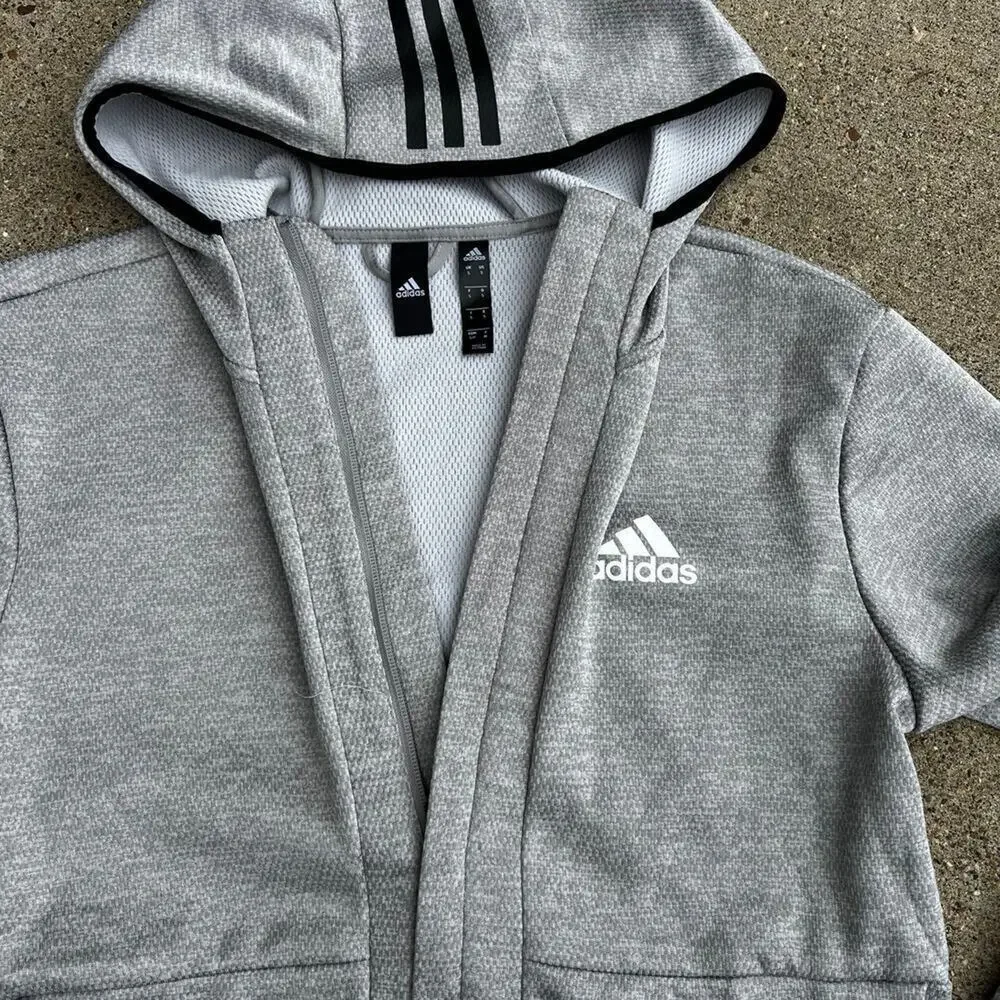 Adidas full zip top with two pockets, men's size S